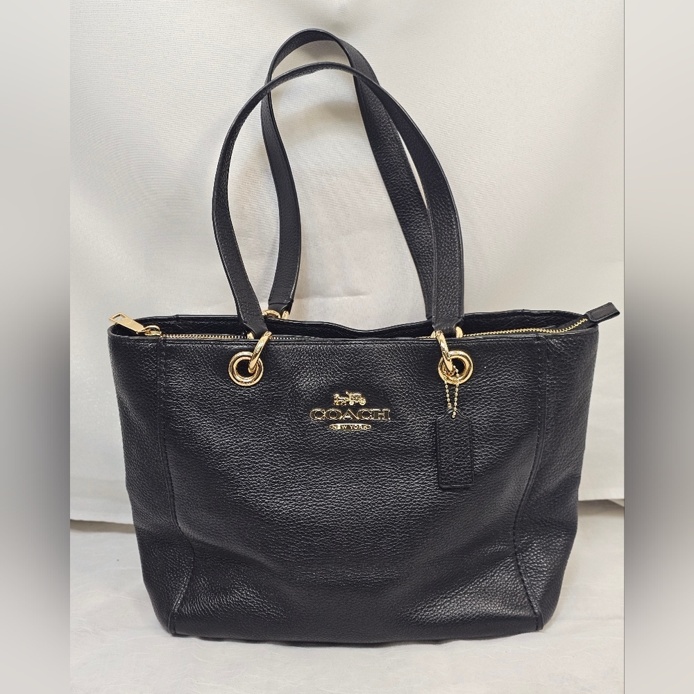 Coach Pebbled Leather Jes Tote F76701 Zip Tote Bag – Black & Gold Authenticated - Picture 2 of 10
